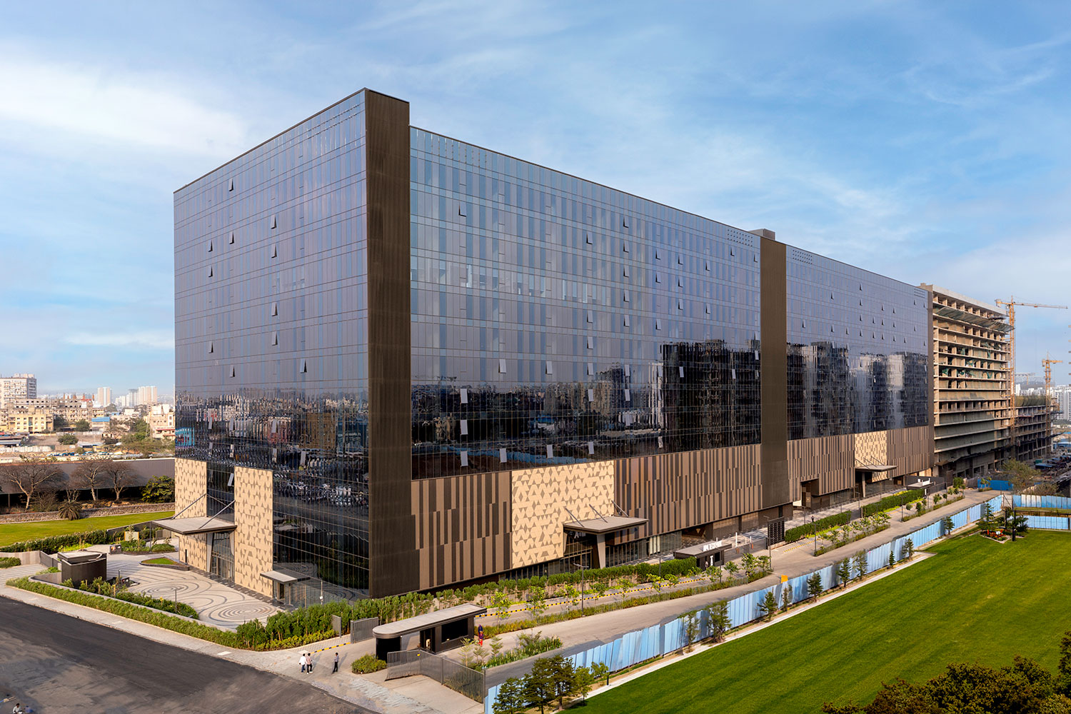 AP4 Tech Park elevation
